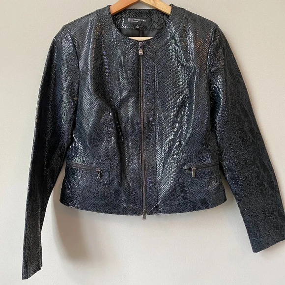 NWOT Jones New York Women's Size Small 100% Leather Glossy Full Zip Black Jacket - Picture 4 of 16